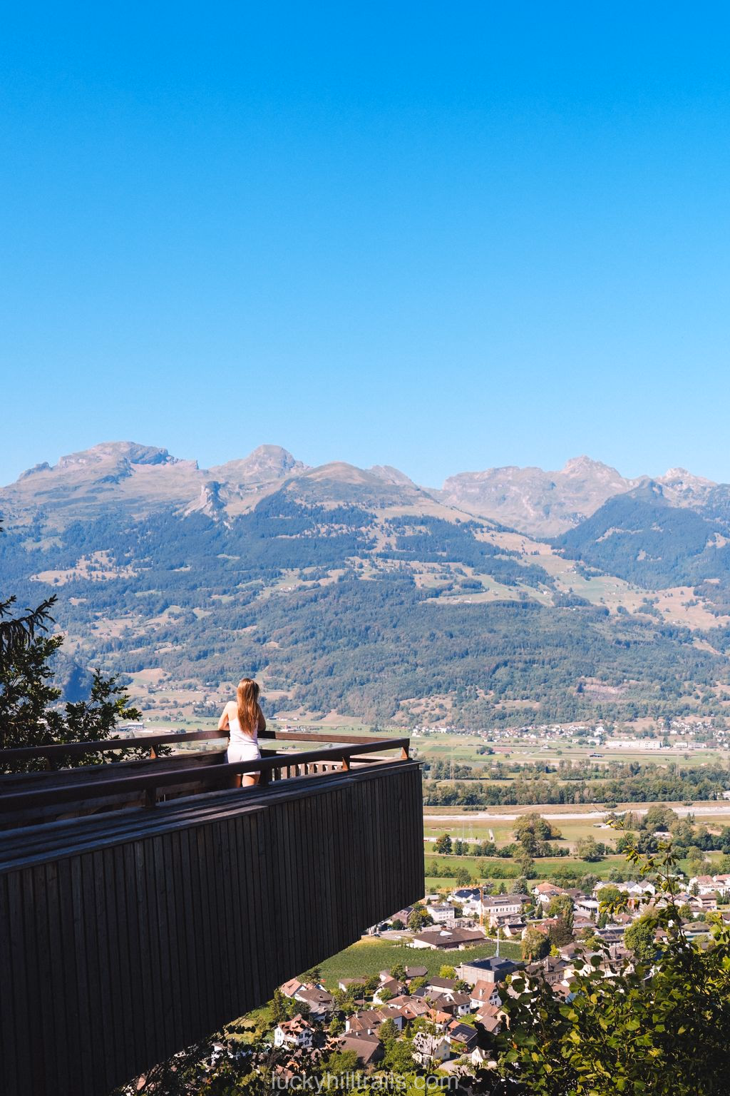 Letzi viewing platform overlooking the Rhine valley